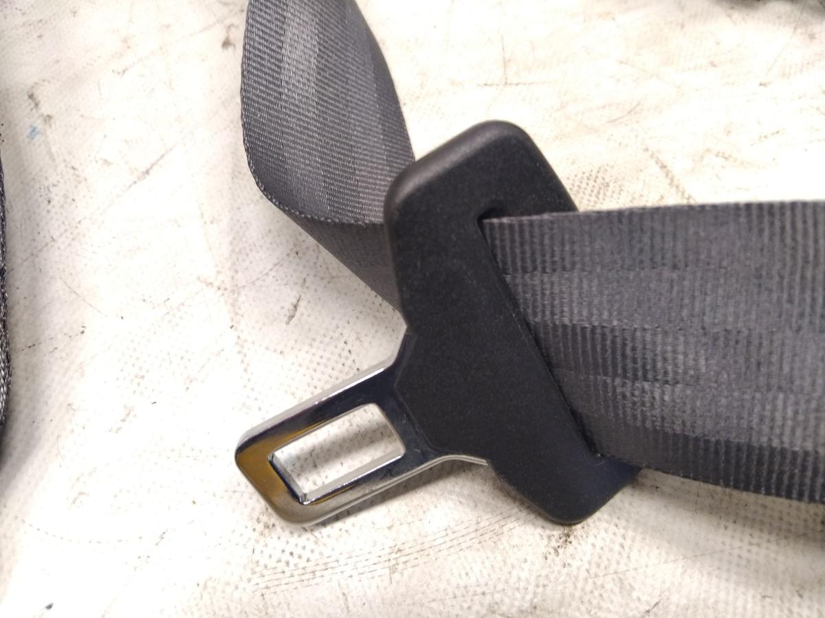 Opel Corsa E original Sicherheitsgurt vorn rechts 5-T&uuml;rer schwarz Bj.2015