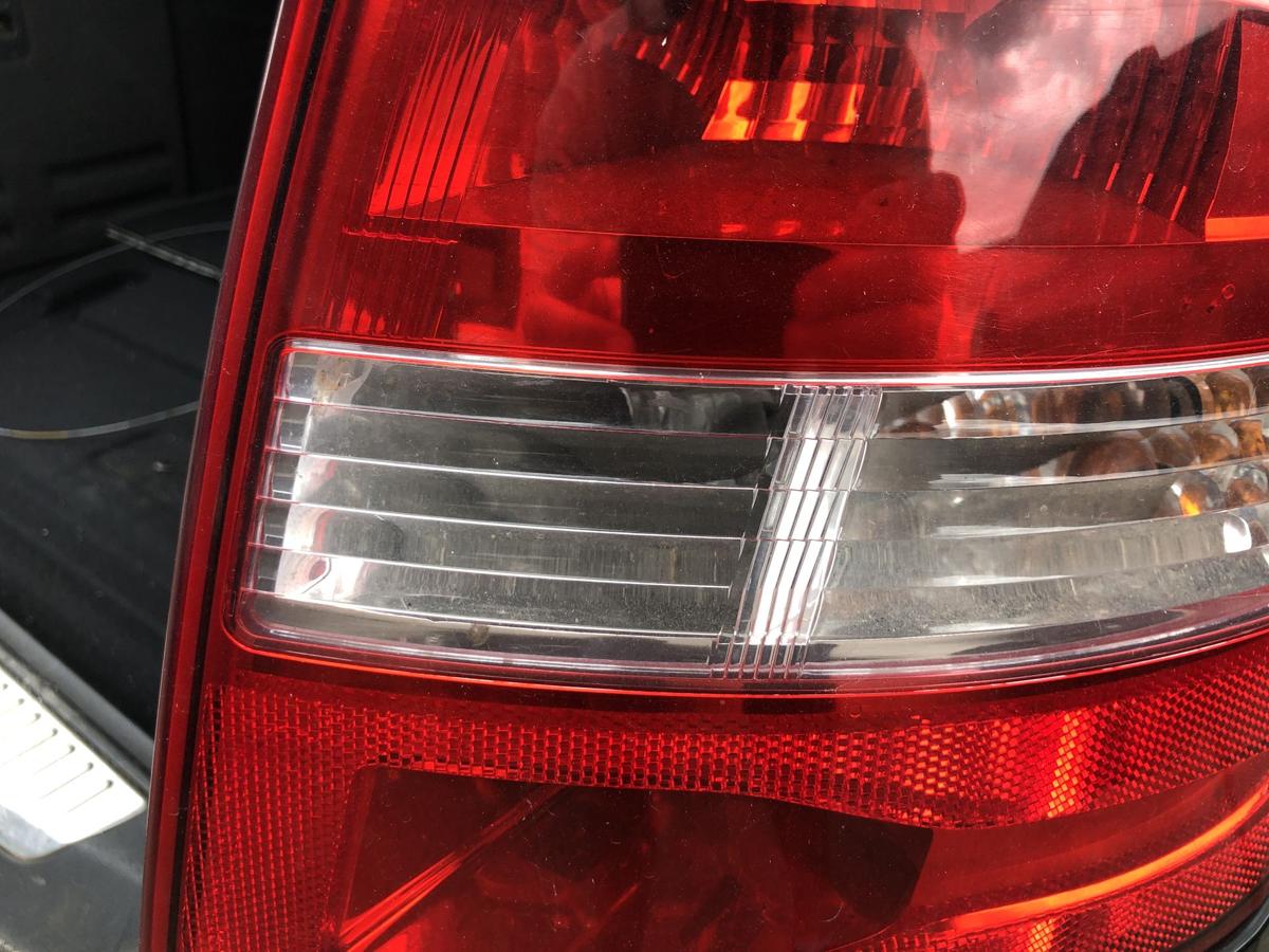 Renault Laguna III 3 R&uuml;ckleuchte rechts R&uuml;cklicht Heckleuchte Kombi Grandtour