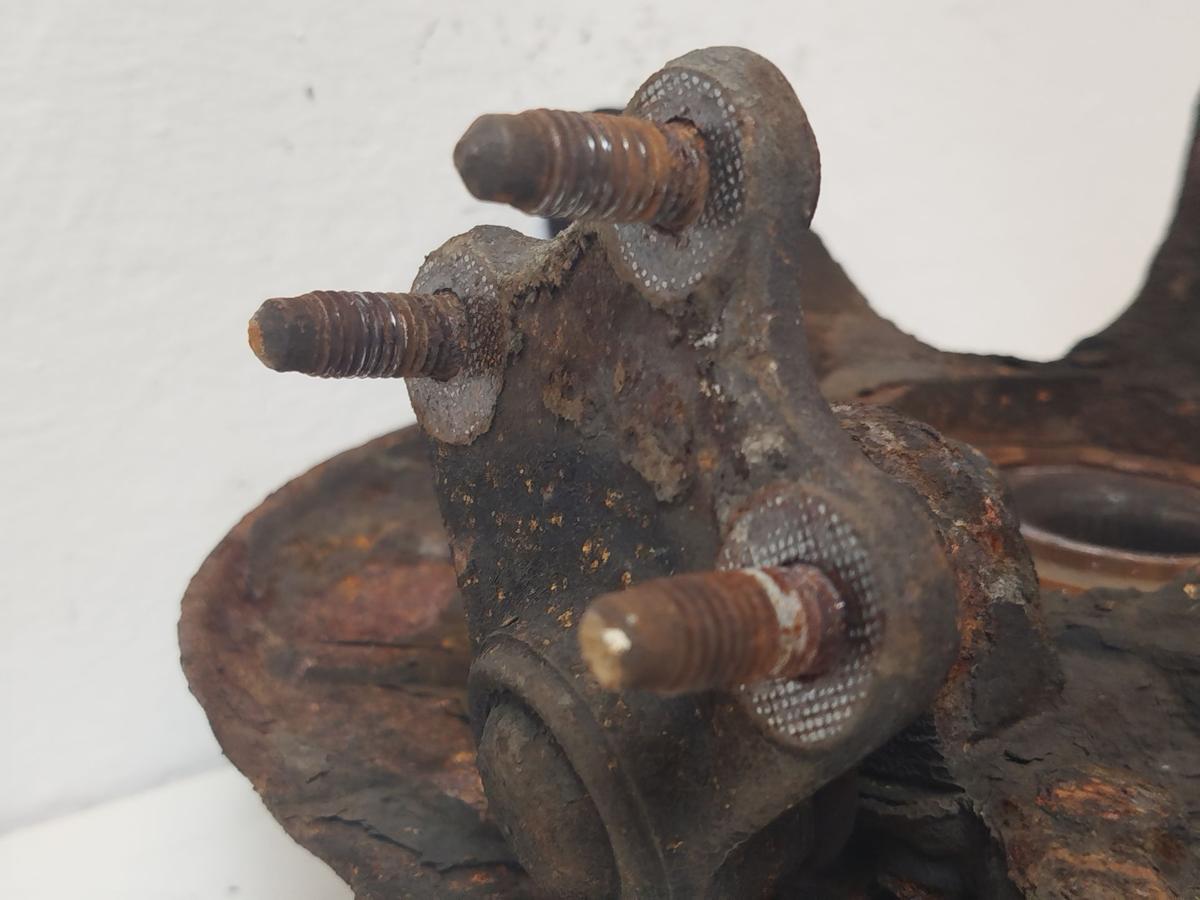 VW Polo 6R Achsschenkel vorn links Radlagergeh&auml;use Schwenklager 256x22