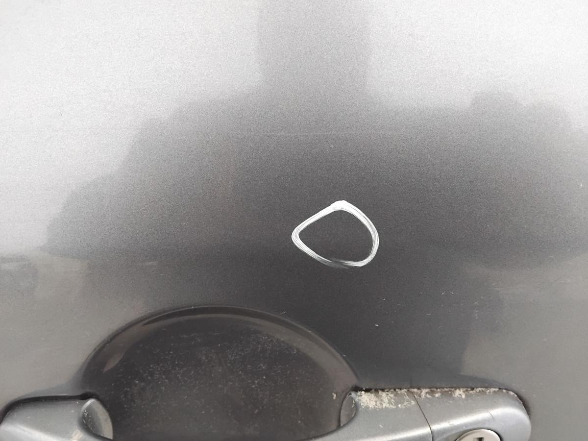 VW Touran 1T T&uuml;r vorn links Fahrert&uuml;r LD7X platingraumetallic BJ2007