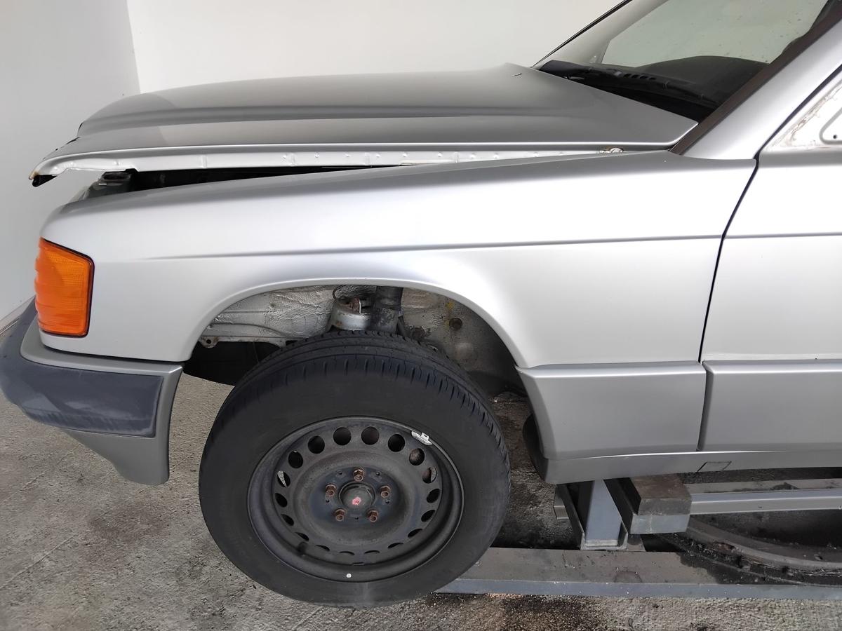 Mercedes Benz 190 W201 orig Kotfl&uuml;gel vorn links 744 brillantsilber MOPF BJ1991