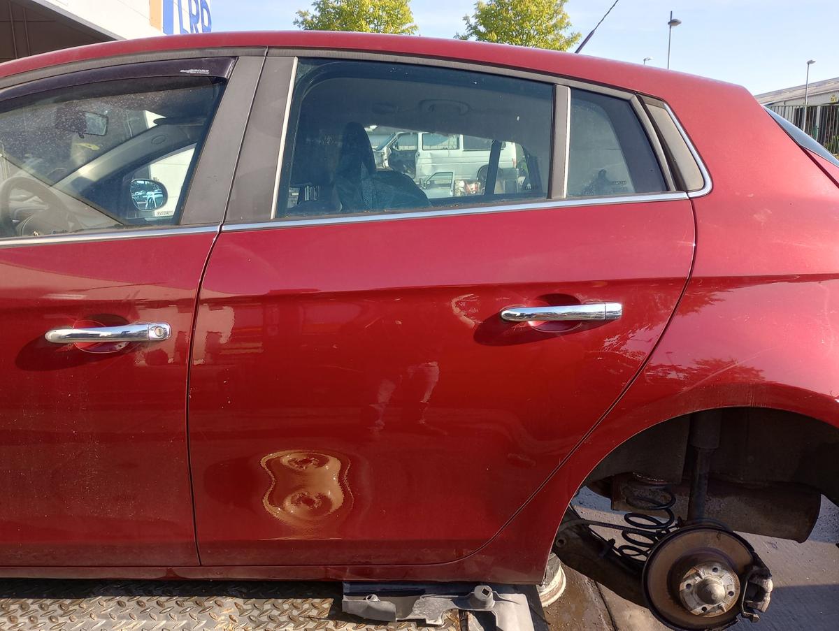 Fiat Bravo II 198 orig Tür hinten links 106/B Rosso Maranello Bj 2008