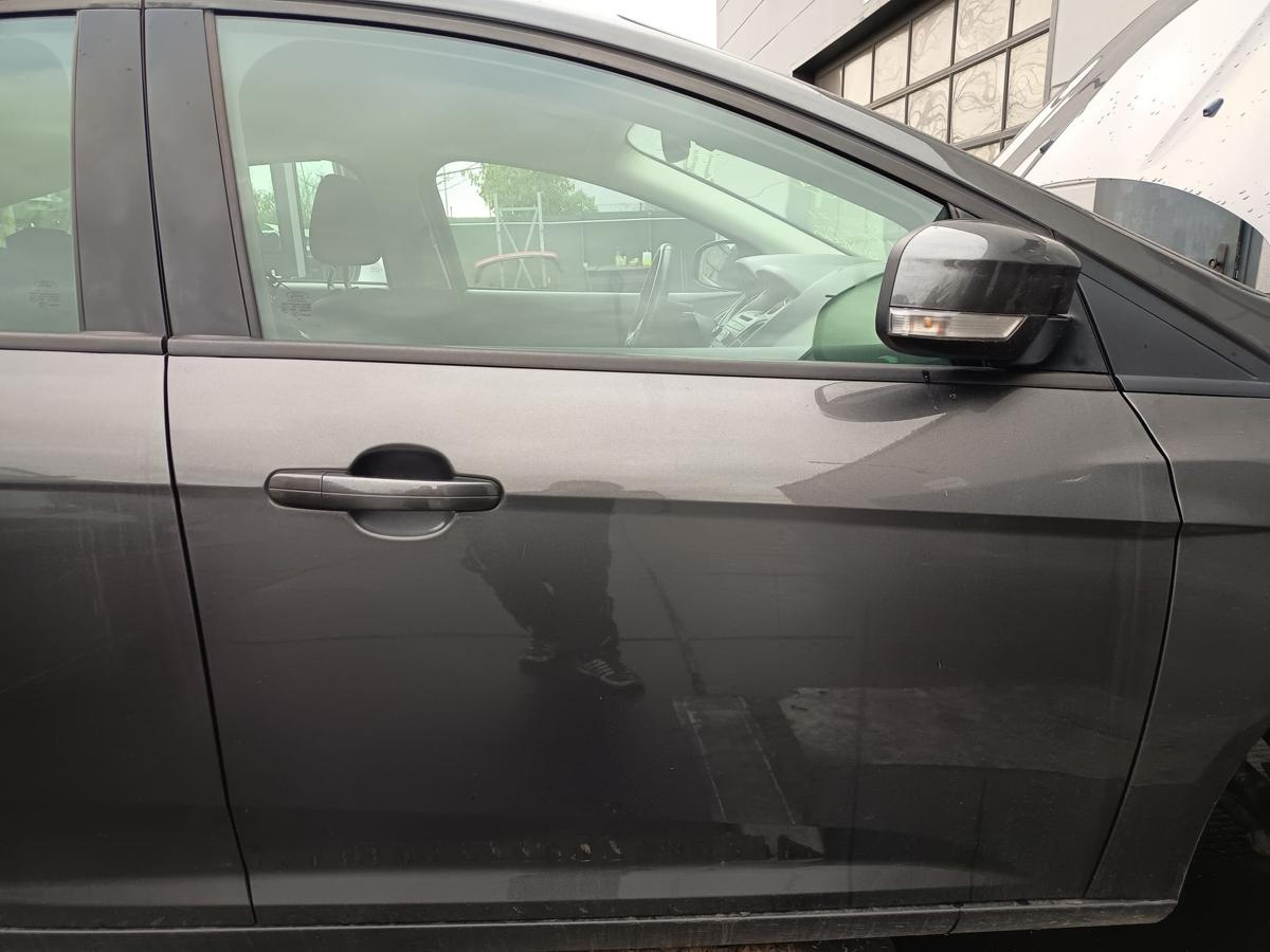 Ford Focus III original T&uuml;r vorne rechts Beifahrer Magnetic Grau Baujahr 2015