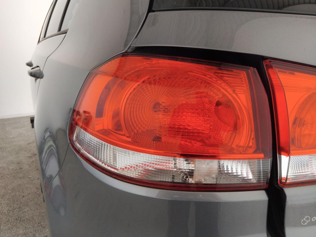 VW Golf 6 original Rückleuchte Schlussleuchte links außen Fließheck BJ2012