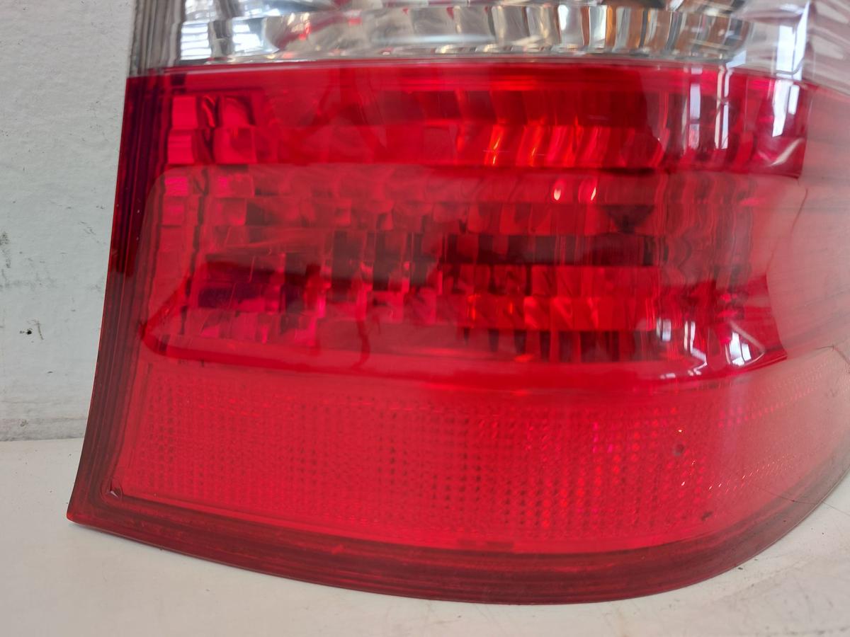 Mercedes E Klasse Kombi S211 R&uuml;ckleuchte Schlussleuchte aussen rechts R&uuml;cklicht