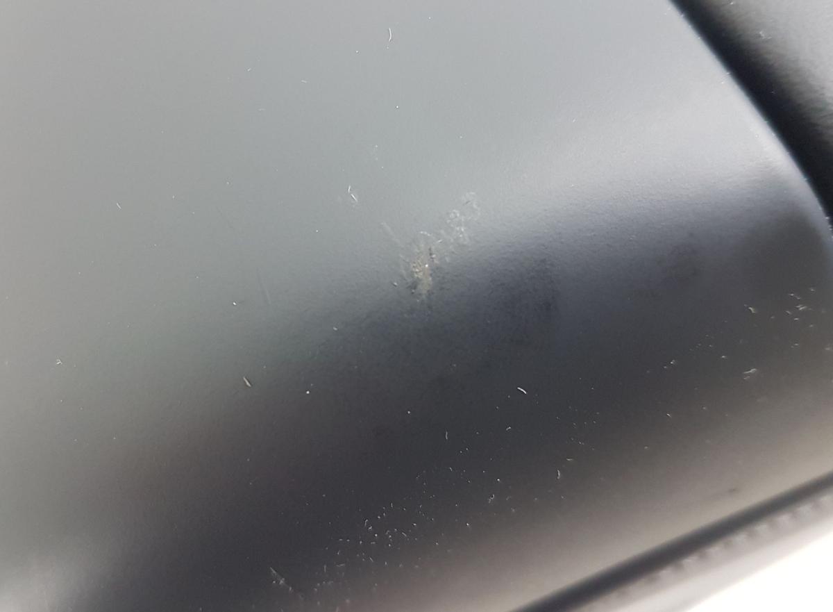 Tesla Model Y Mittelkonsole Bj23 1766201-00-A Mittelarmlehne dunkelgrau schwarz