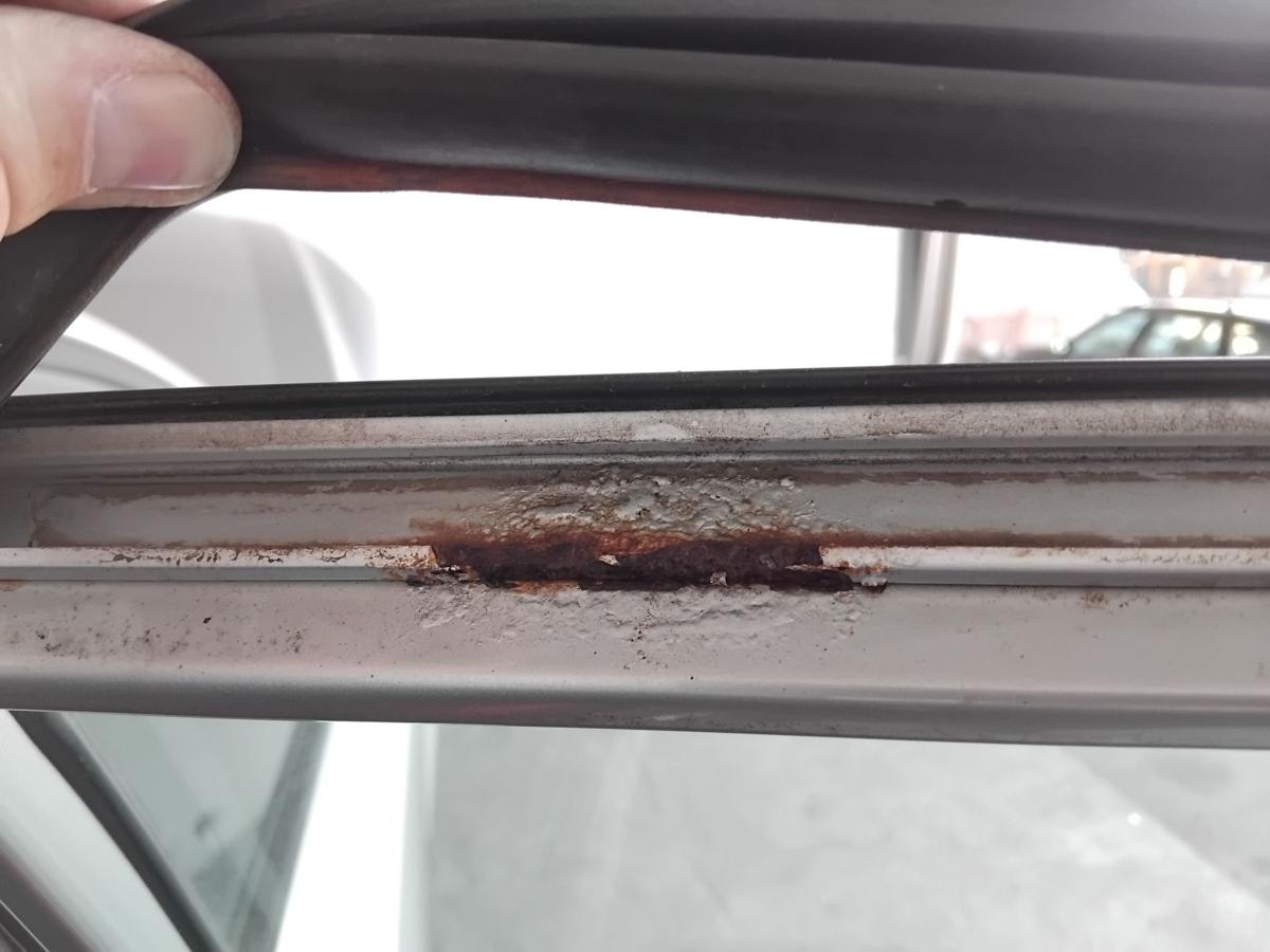 Kia Ceed Kombi ED SW Tür hinten rechts 9S Machine Silver BJ2007