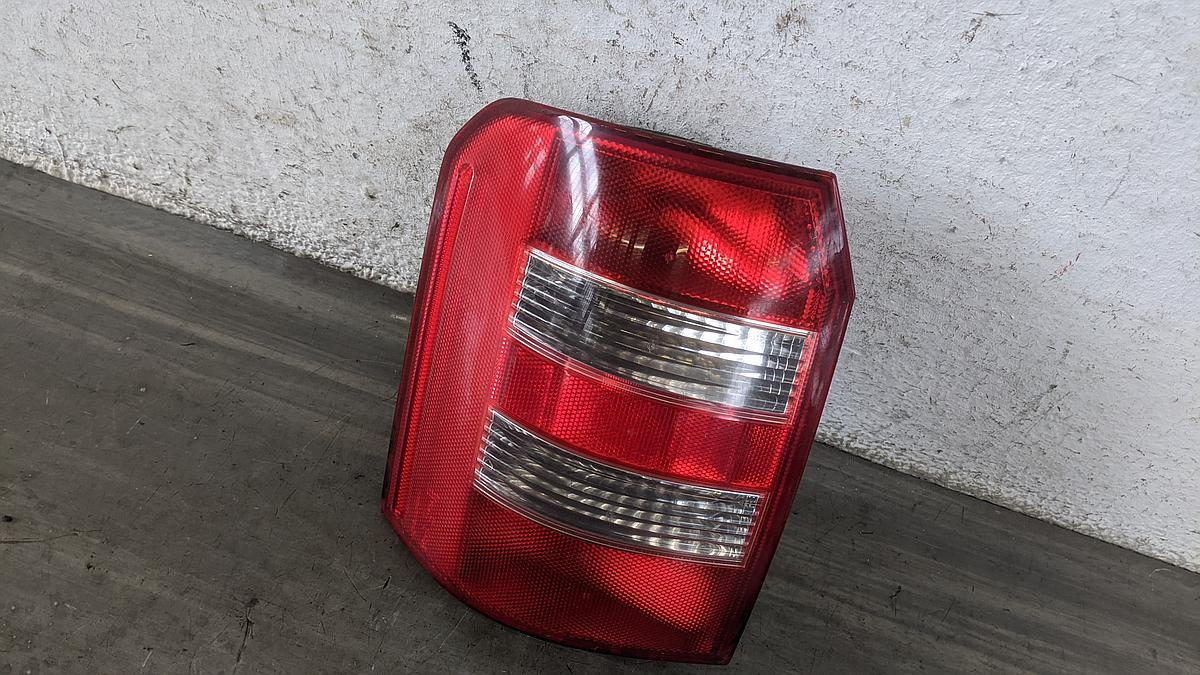 Audi A2 8Z Rückleuchte Schlußleuchte Lampe hinten links 8Z0945095C