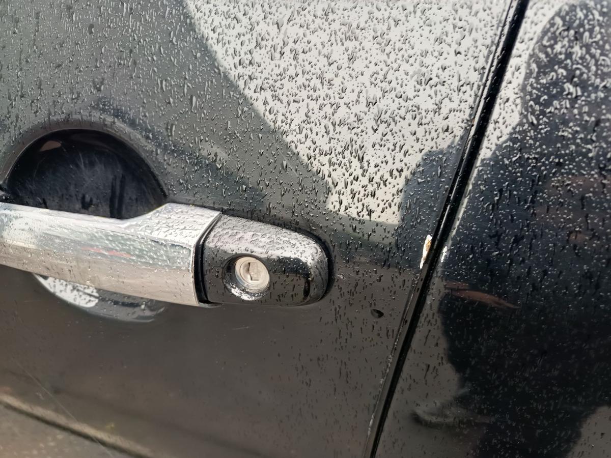 Toyota Rav4 original T&uuml;r vorne links 202 Black Uni Baujahr 2009