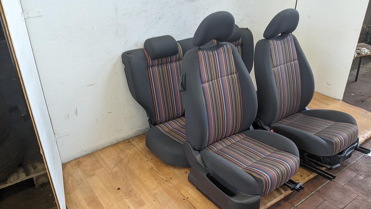 VW Fox 5Z Sitzausstattung Stoff mit Muster Sitz Sitze Ausstattung