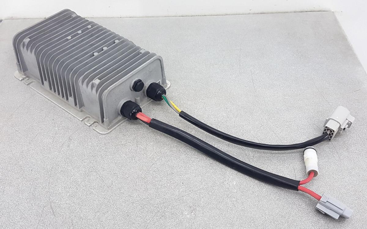 Ari 452 DC DC Wandler Bj2018 Hersteller Enpower 500W output 13,8V