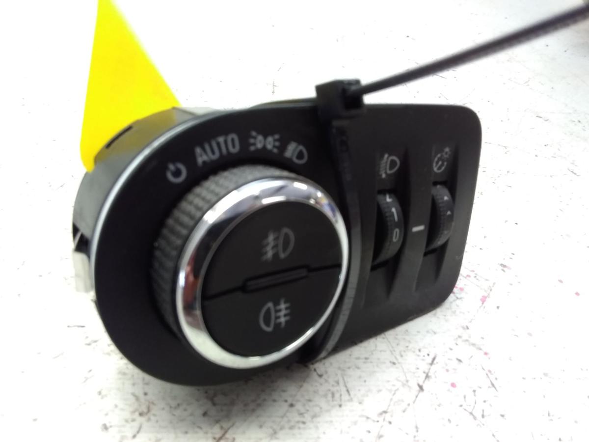 Opel Corsa E original Lichtschalter 13470446 Bj.2015