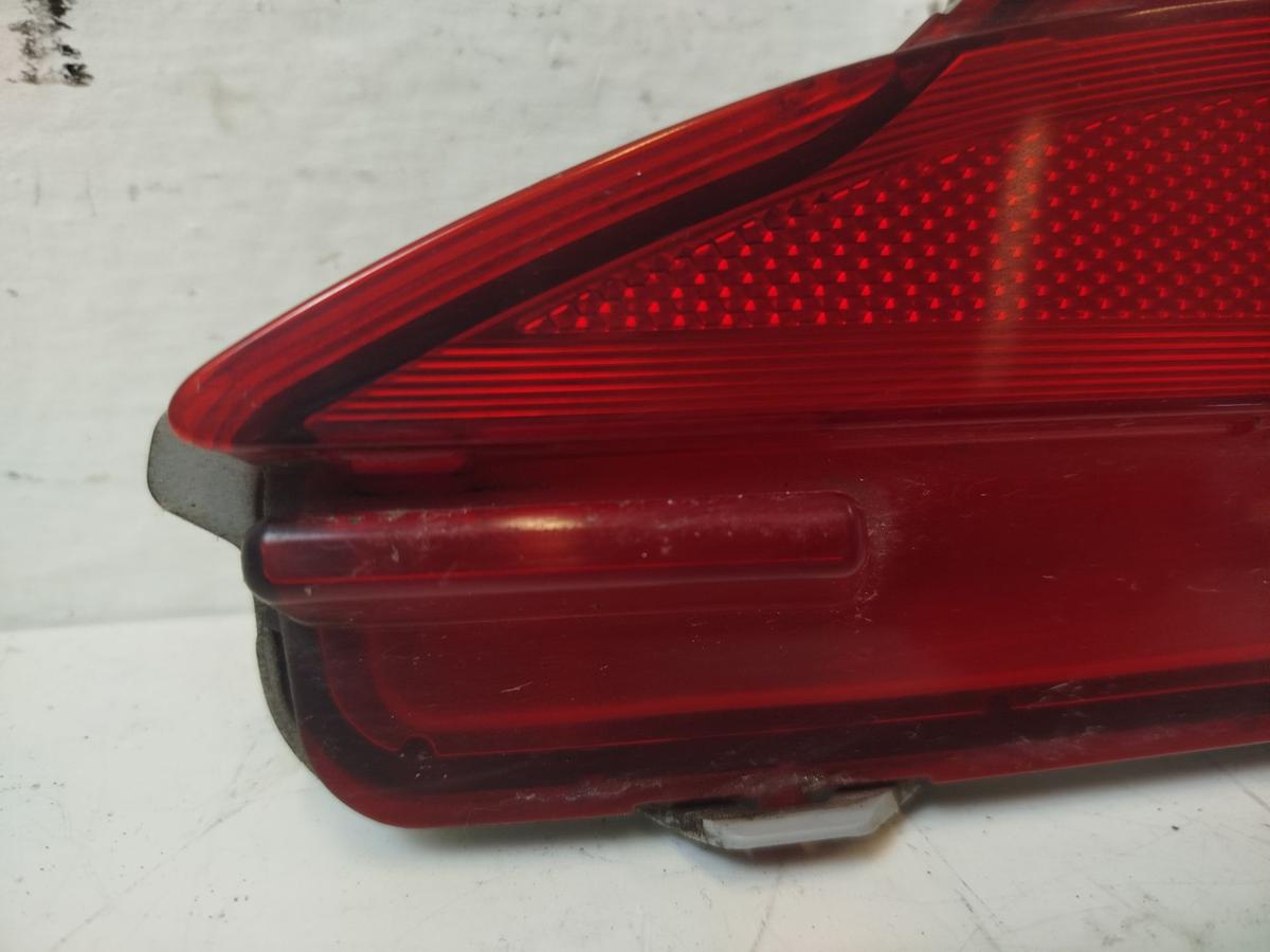 Toyota Yaris XP13 Reflektor Sto&szlig;f&auml;nger hinten R&uuml;ckstrahler