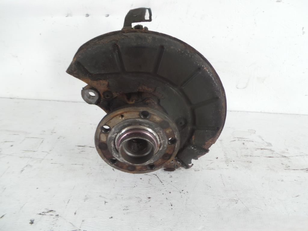 VW Caddy 2K Life Achsschenkel vorn rechts 1.9TDI 77kw Bremse 288mm Bj 05