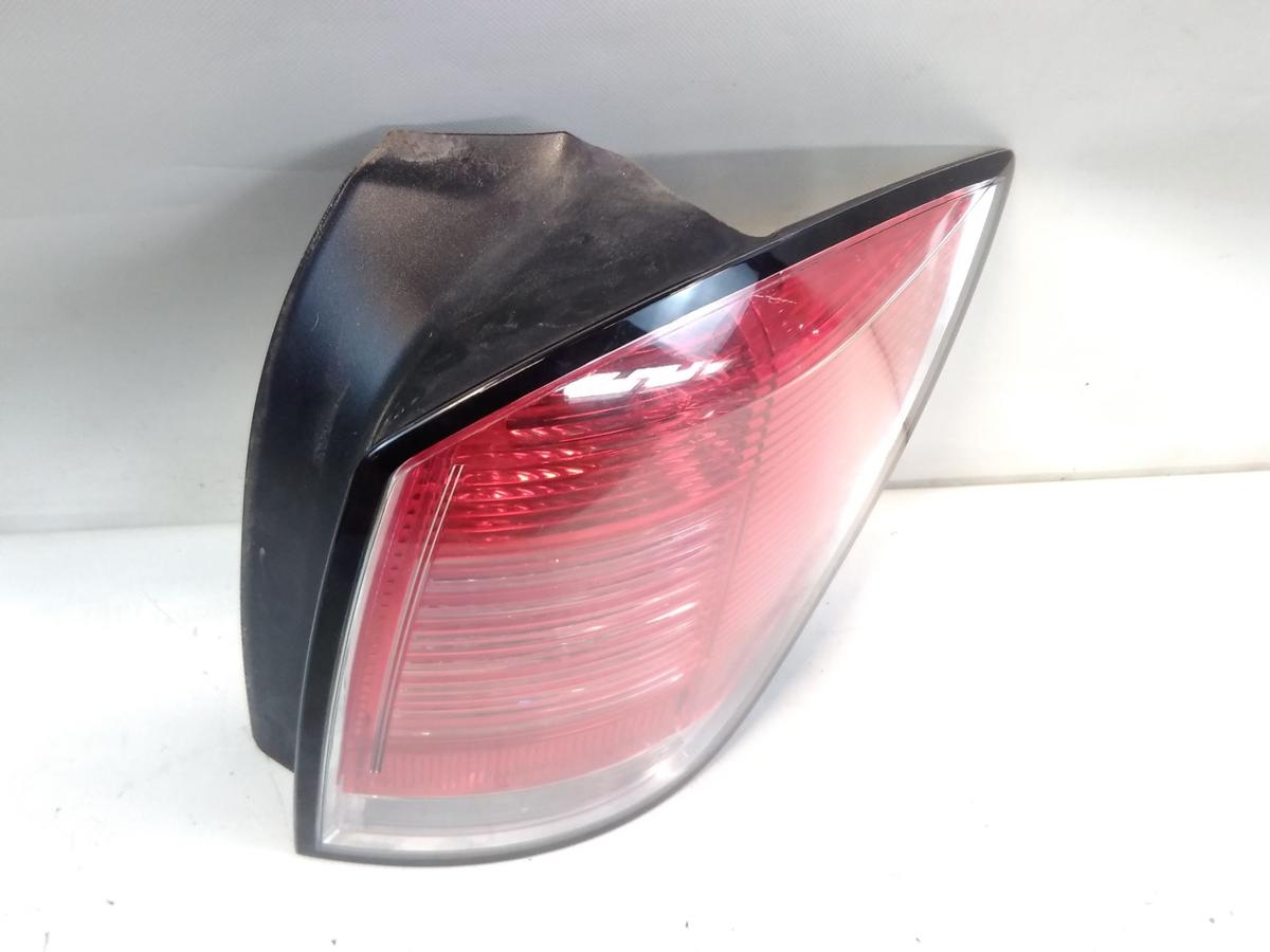 Opel Astra H Kombi Caravan original R&uuml;ckleuchte Heckleuchte rechts Bj.2005