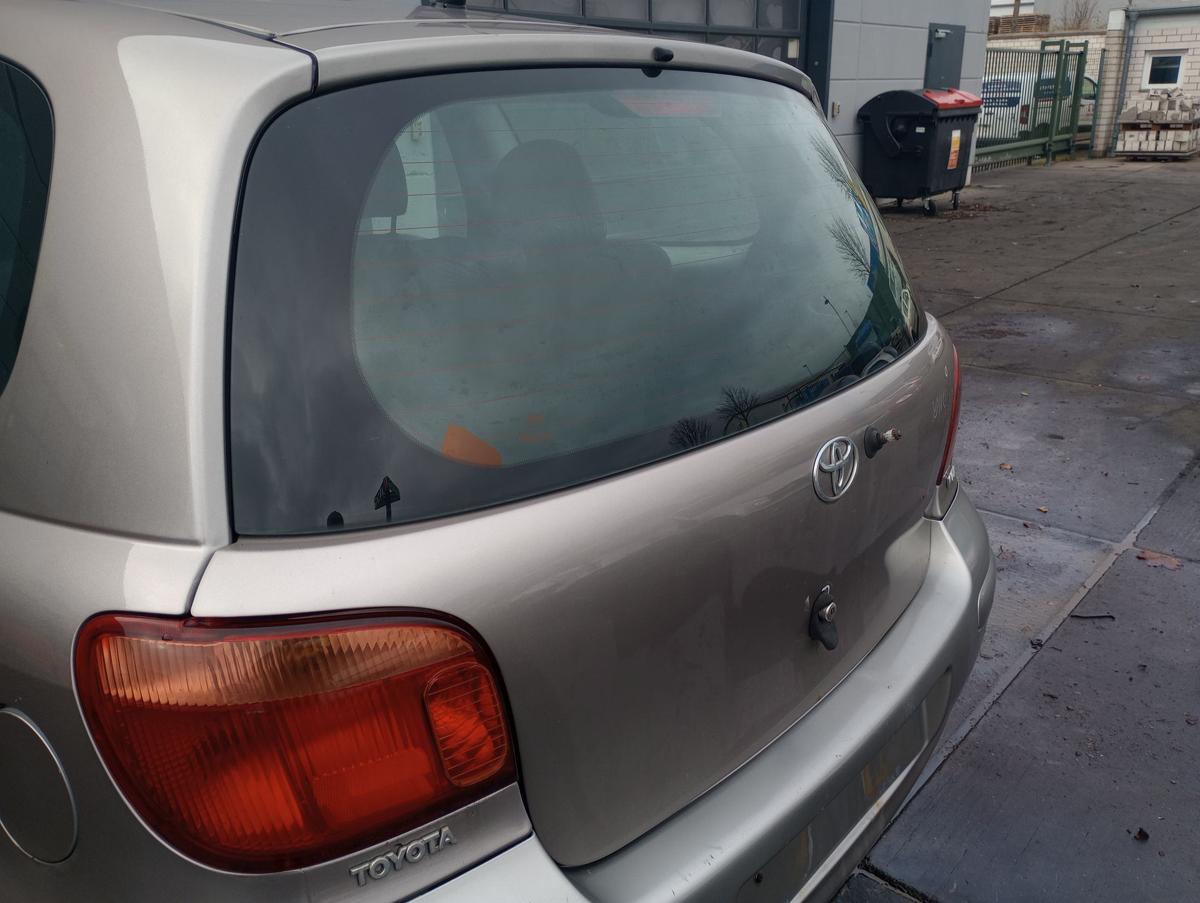 Toyota Yaris P1 original Heckklappe mit Scheibe 1D2 Silbergrau Bj 2005