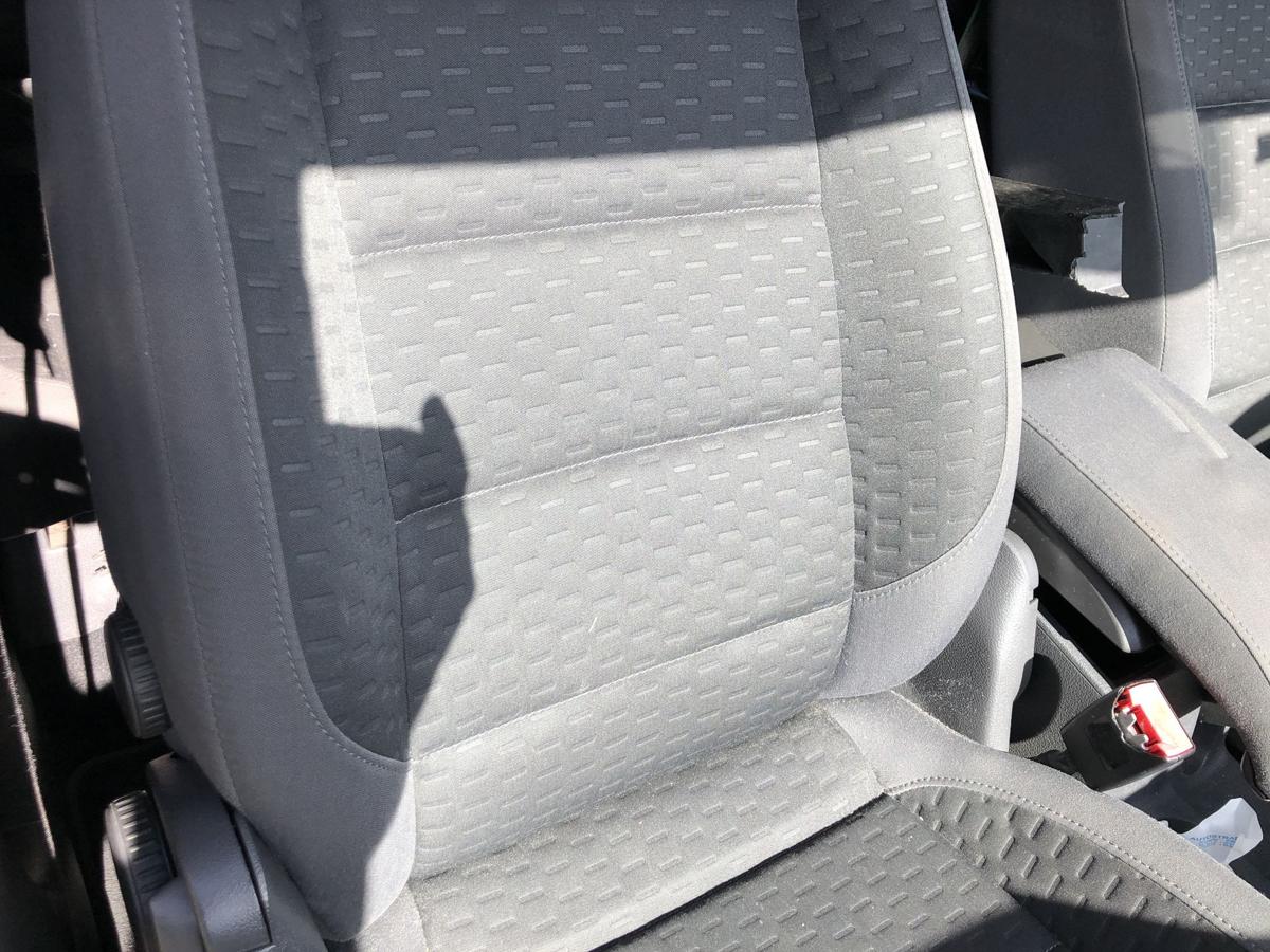 VW Touran 1T Sitz vorn rechts Stoffsitz ohne Heizung Autositz Stoff Facelift