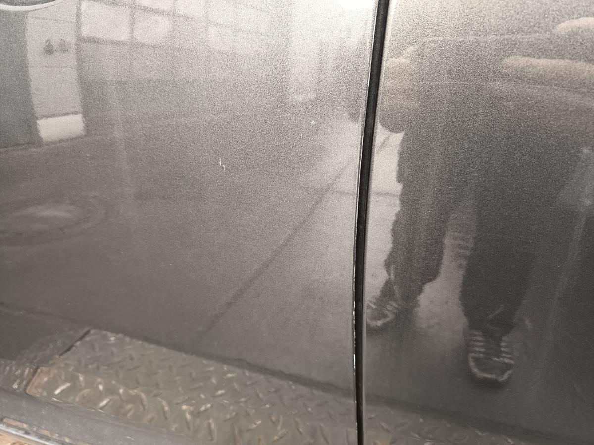 Ford Focus III original T&uuml;r vorne links Magnetic Grau Baujahr 2015