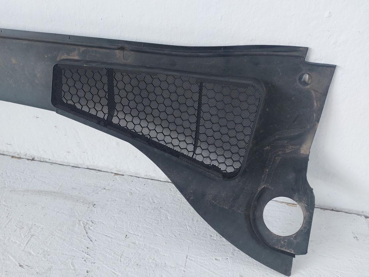 Ford Focus DYB CEW Turnier Windlauf Frontscheibe Abdeckung Wischeranlage