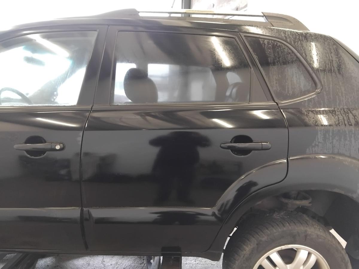 Hyundai Tucson JM T&uuml;r hinten links schwarz EB mit Beplankung BJ2006