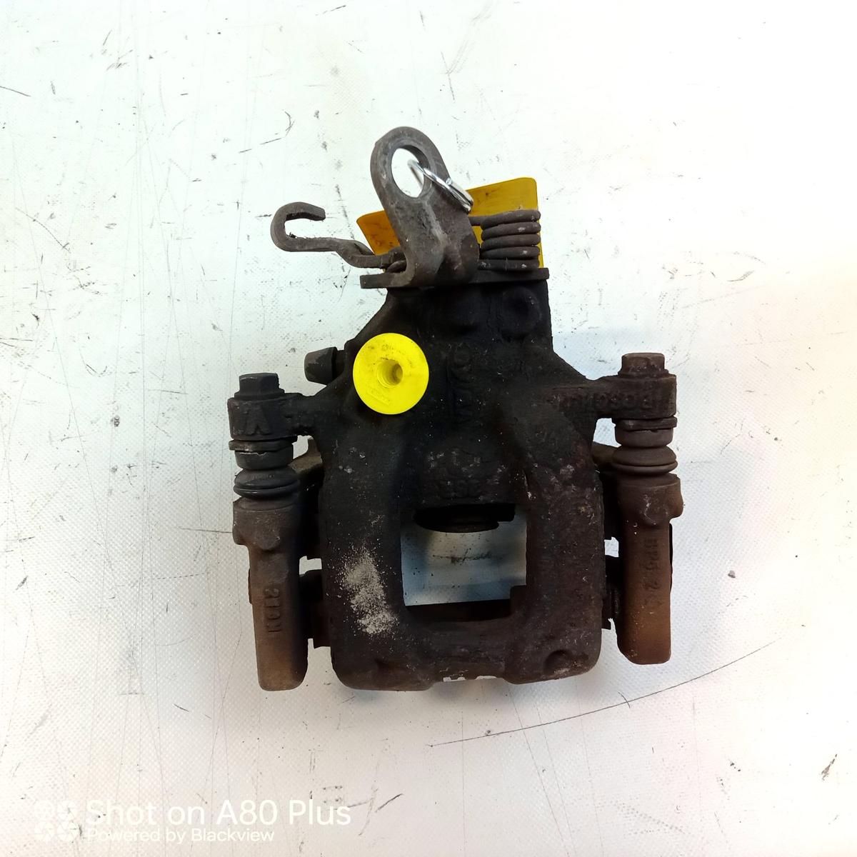 Audi A3 8P Quattro original Bremssattel Hinterachse rechts 272x10mm Bj.2010