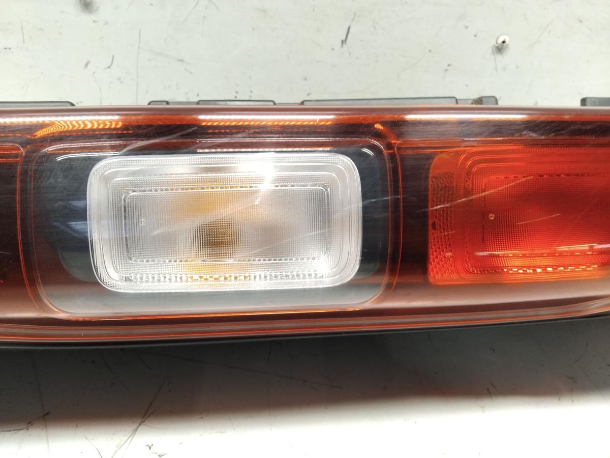 Renault Trafic 3 Kasten original Rückleuchte Heckleuchte links Bj.2021