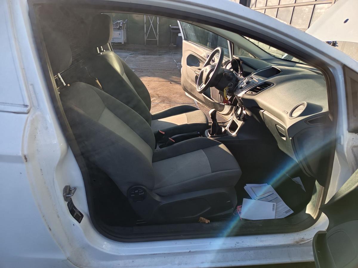Ford Fiesta VII original Sitz rechts Beifahrer Stoff grau/schwarz Bj 2011