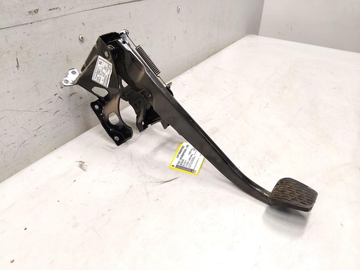 Mercedes Vito 111CDI 447 original Bremspedal mit Lagerbock Bj.2014