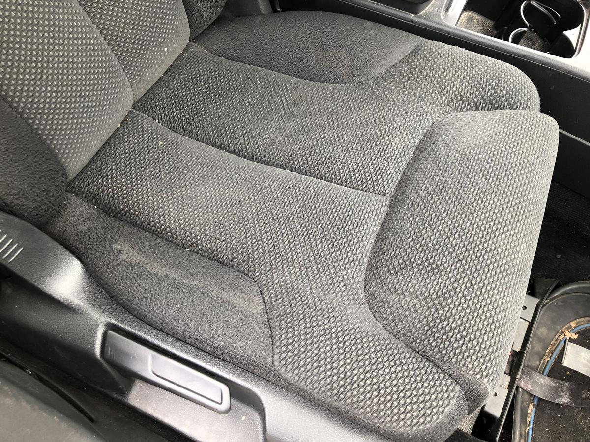 VW Passat 3C B6 Variant Sitz vorn rechts Beifahrersitz Komfortsitz mit Heizung