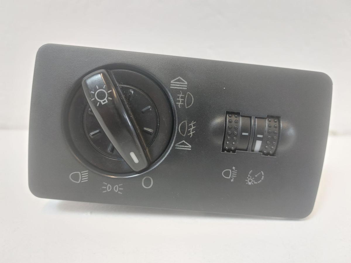 Skoda Fabia 6Y Lichtschalter Schalter Beleuchtung mit Nebelscheinwerferfunktion