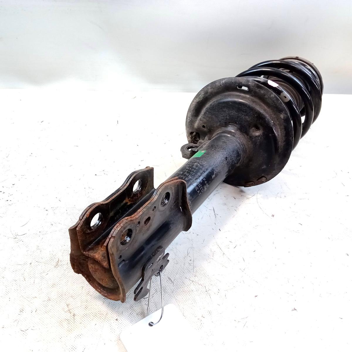 Toyota Yaris 3 Hybrid XP13 Phase 3 original Federbein Vorderachse links Bj.2020