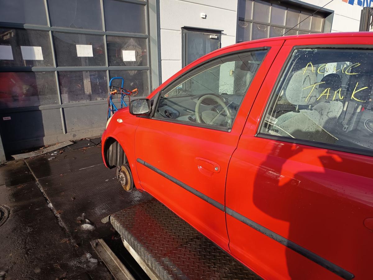 Toyota Yaris XP10 original T&uuml;r vorn links Fahrer 3P0 Vulkanrot Bj 2001
