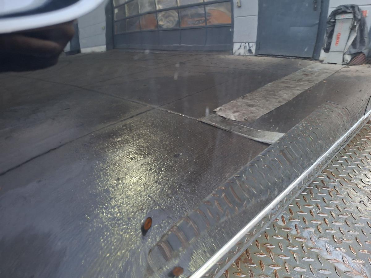 VW Passat 3C Variant original T&uuml;r hinten rechts ROH 041 brillantschwarz