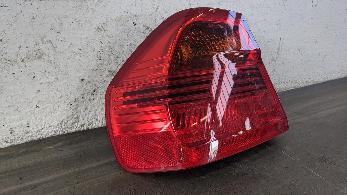 BMW 3er E90 Rückleuchte Schlussleuchte Lampe hinten links aussen 6937457