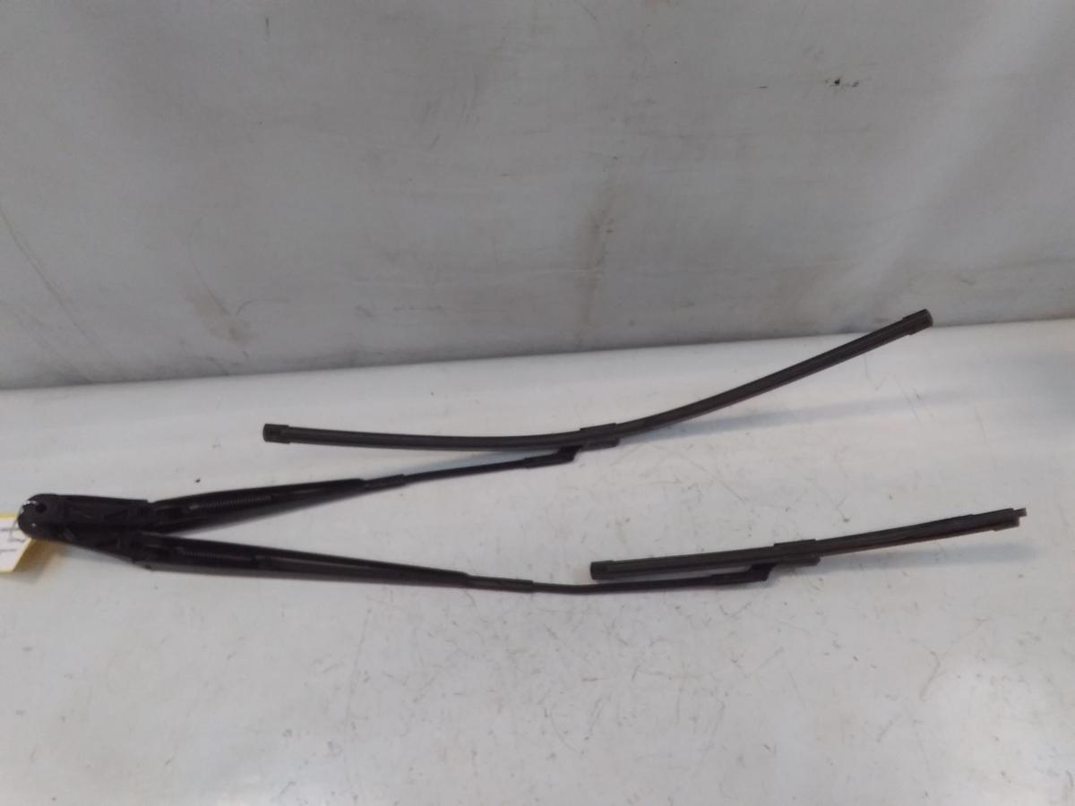 VW Golf Sportsvan original Satz Wischerarme vorn Bj.2017