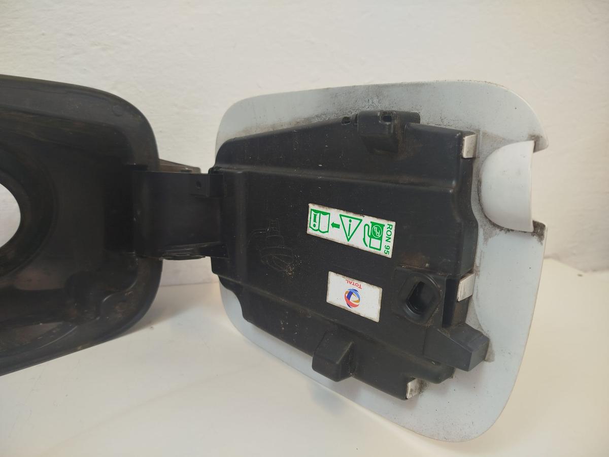 Citroen C3 III SX ab17 Tankklappe Tankdeckel Tankverschluss EWP weiss