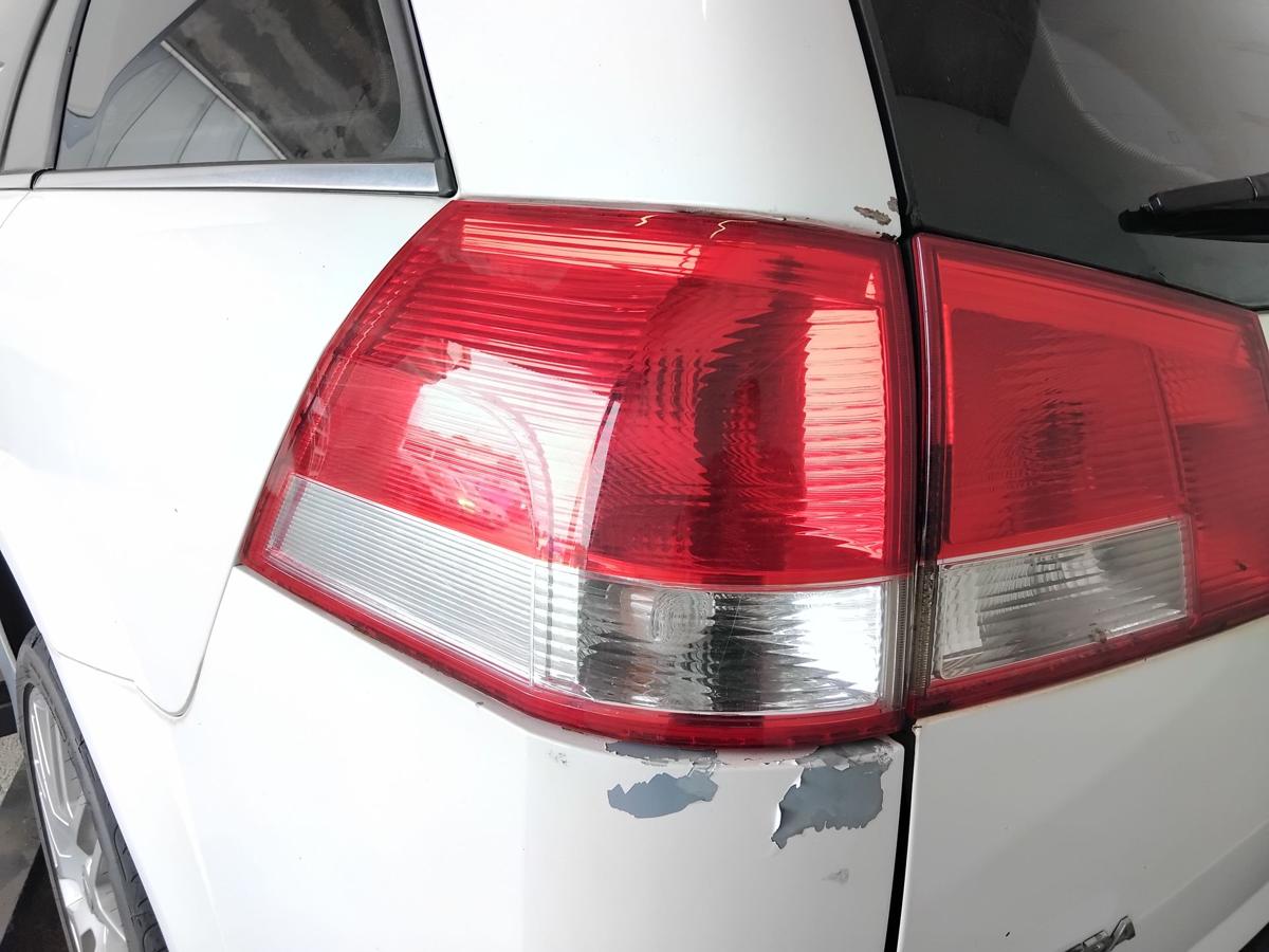 Opel Vectra C Caravan original R&uuml;ckleuchte Heckleuchte links au&szlig;en BJ2007