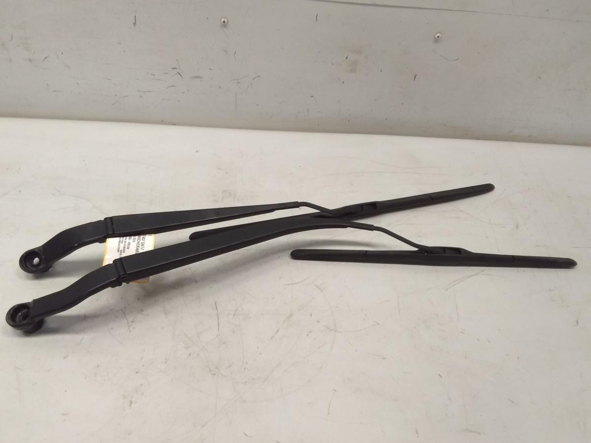 Mitsubishi Eclipse Cross original Satz Wischerarme vorn Facelift