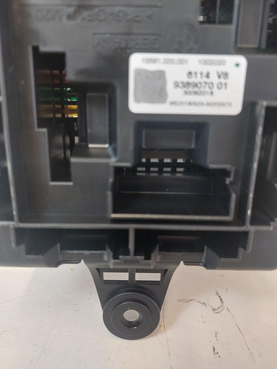 BMW 1er F21 M140i LCI Sicherungskasten Sicherungstr&auml;ger Elektronikmodul OEM