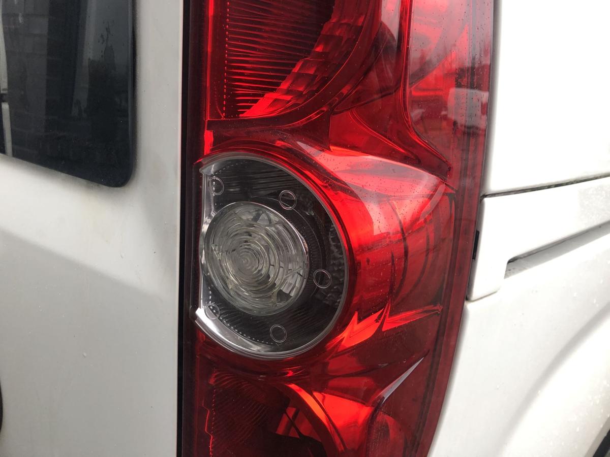 Fiat Doblo Cargo 263 R&uuml;ckleuchte rechts R&uuml;cklicht Heckleuchte Fl&uuml;gelt&uuml;rer