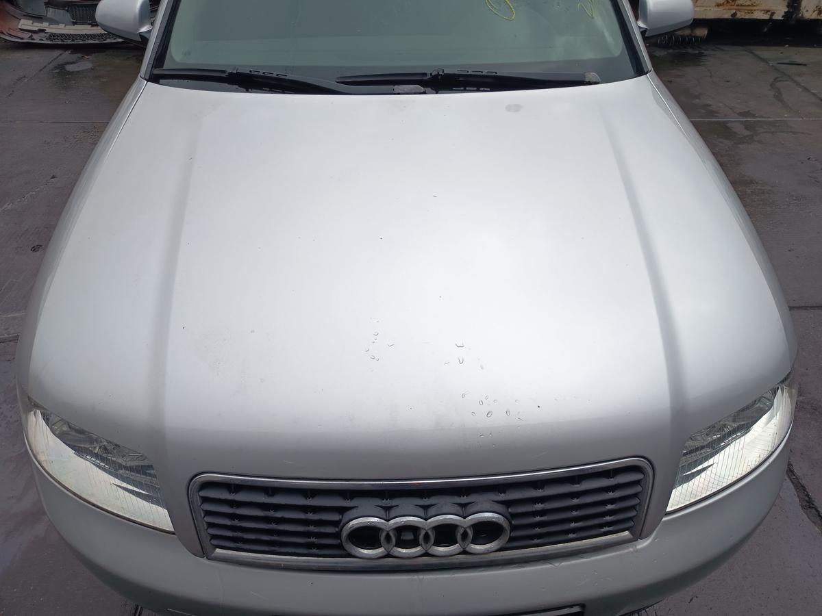 Audi A4 8E B6 original Motorhaube Klappe/Deckel vorn/Front Y7W Lichtsilber Bj 03