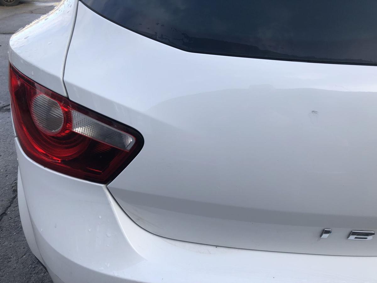 Seat Ibiza 6J Heckklappe mit Heckscheibe nur f&uuml;r 3 t&uuml;rer LB9A Candywei&szlig;