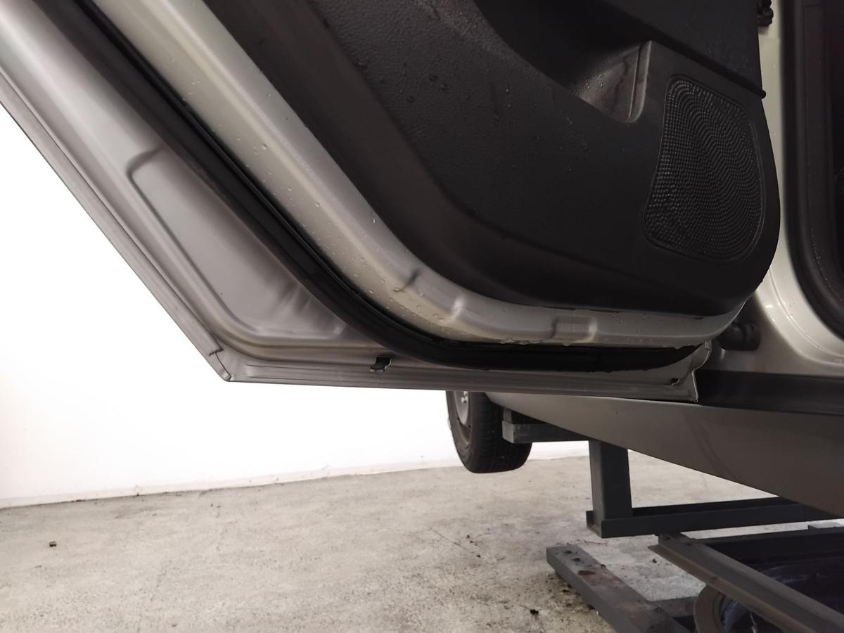 Ford Focus 3 DYB Flie&szlig;heck T&uuml;r hinten links Polar-Silber BJ2012