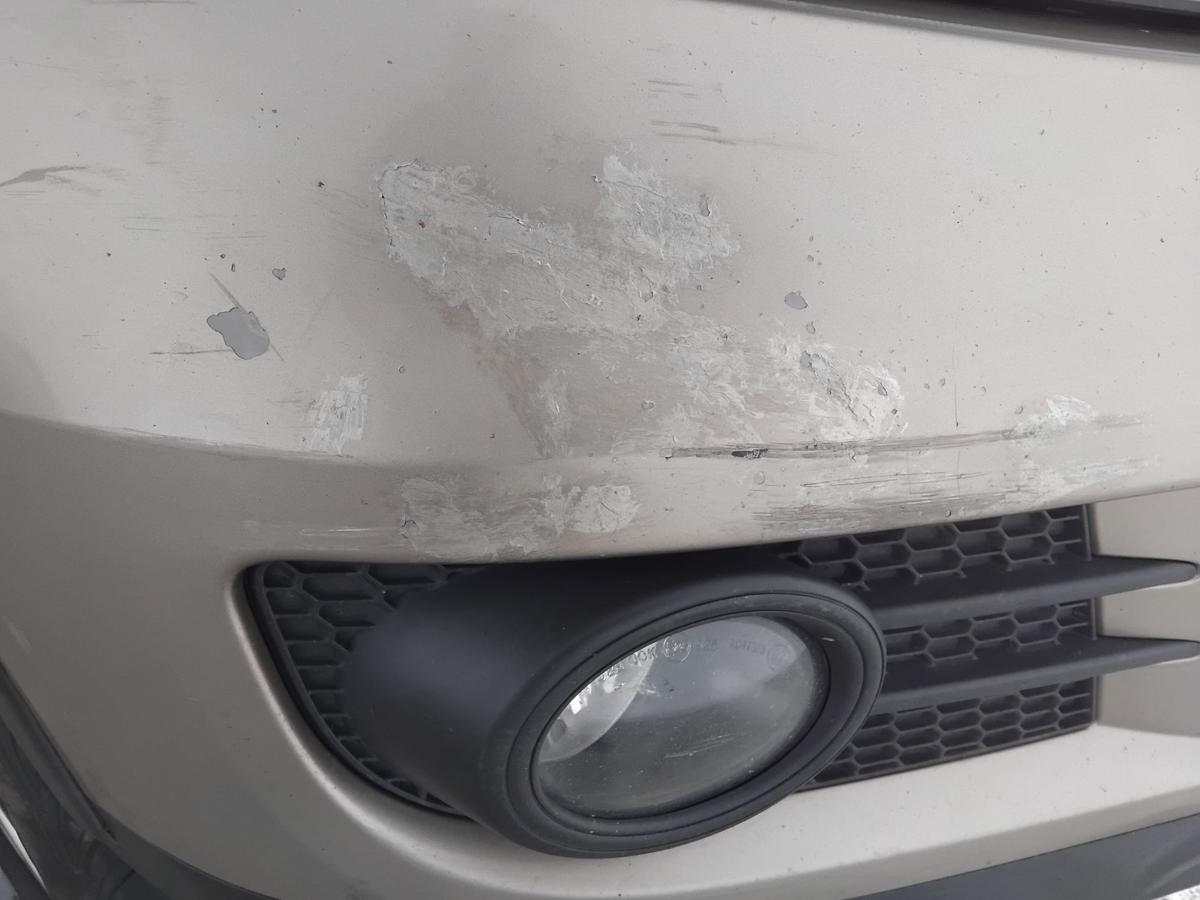 VW Tiguan 5N2 orig Stossf&auml;nger Sto&szlig;stange vorn titaniumbeigemetallic LA1X BJ2012