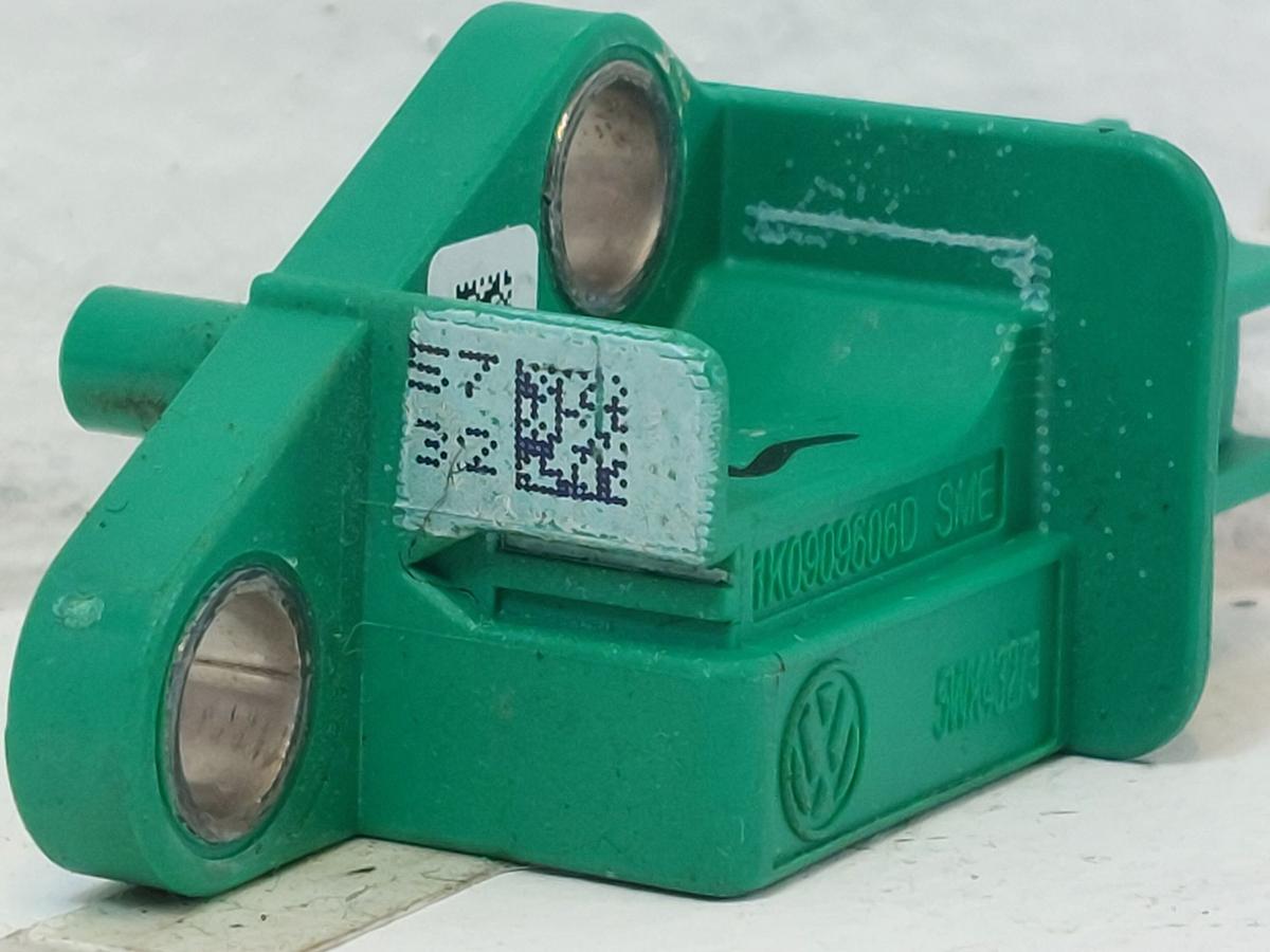 VW Audi Skoda Seat Airbagsensor Aufprallsensor Crashsensor Sensor OEM