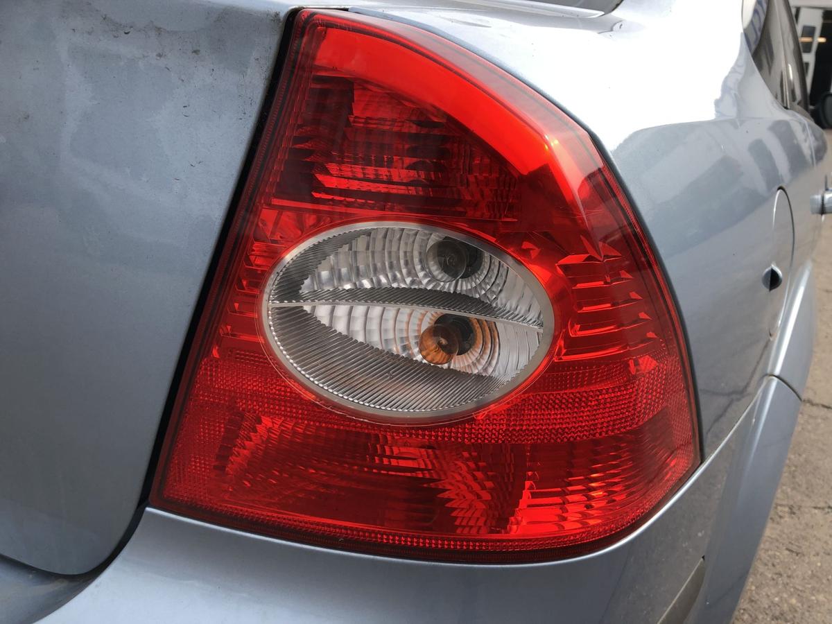 Ford Focus DA3 Limo 4trg R&uuml;ckleuchte rechts R&uuml;cklicht Heckleuchte Schlusslicht