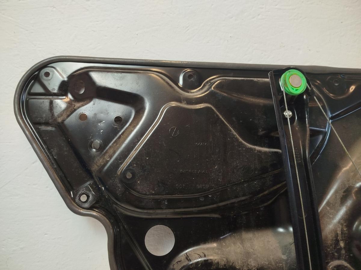 VW Passat 3C B7 Variant Fensterheber hinten rechts Motor Mechanik Grundplatte