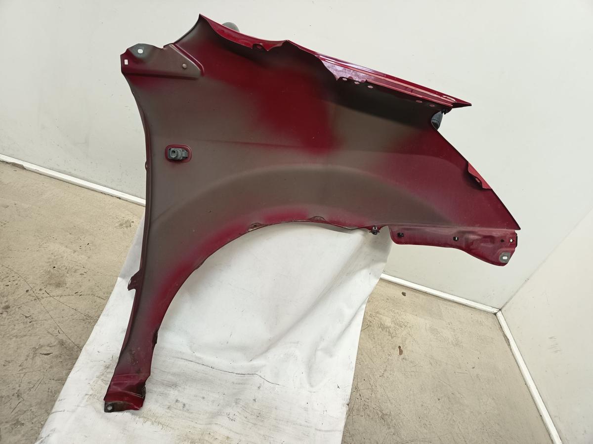 Toyota Corolla Verso II orig Kotflügel vorn links 3J6 Super red Bj 2008
