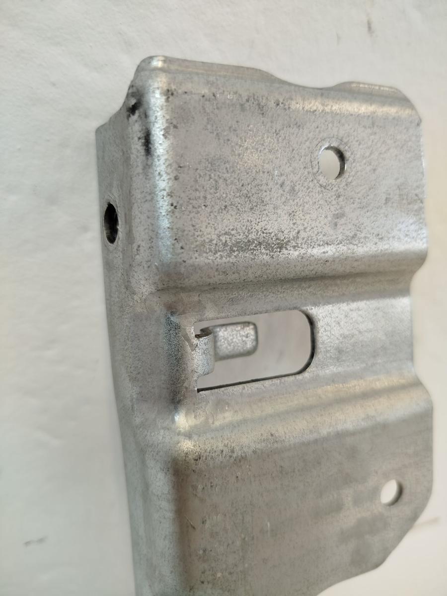 VW T5 7E Haltewinkel Befestigungswinkel Haltegriff vorn rechts A Säule innen