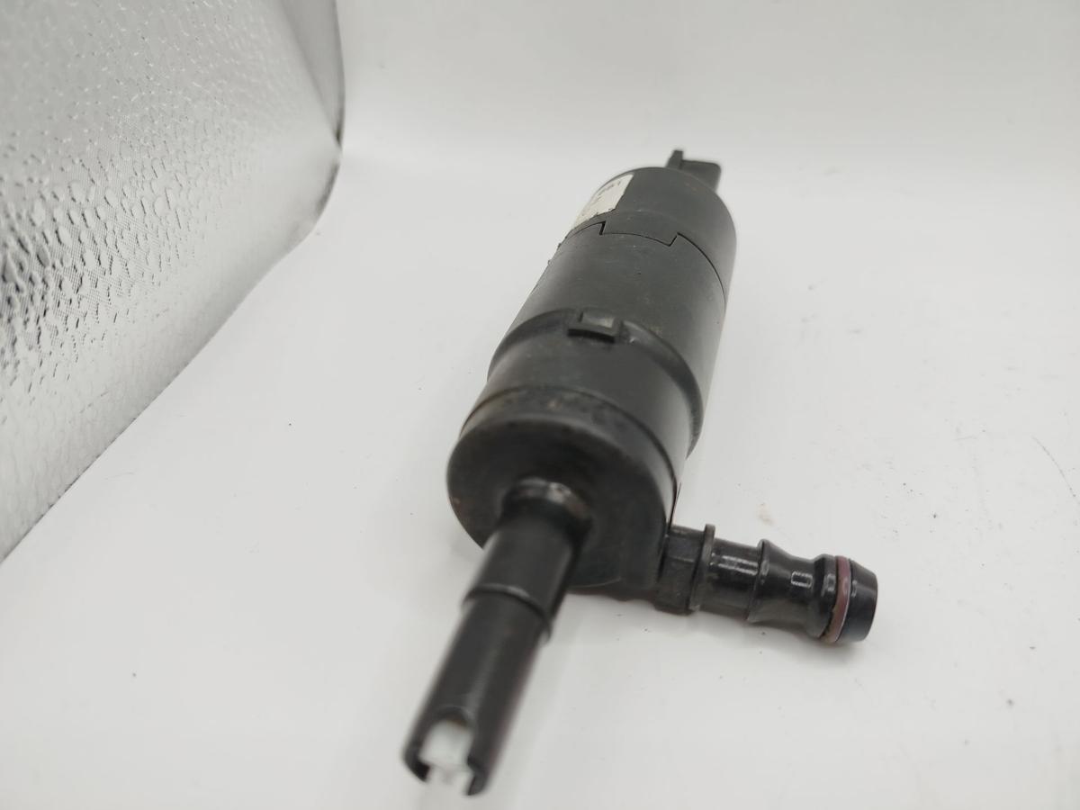 VW Passat 3BG Waschwasserpumpe Scheinwerferreinigung Pumpe SRA Monopumpe